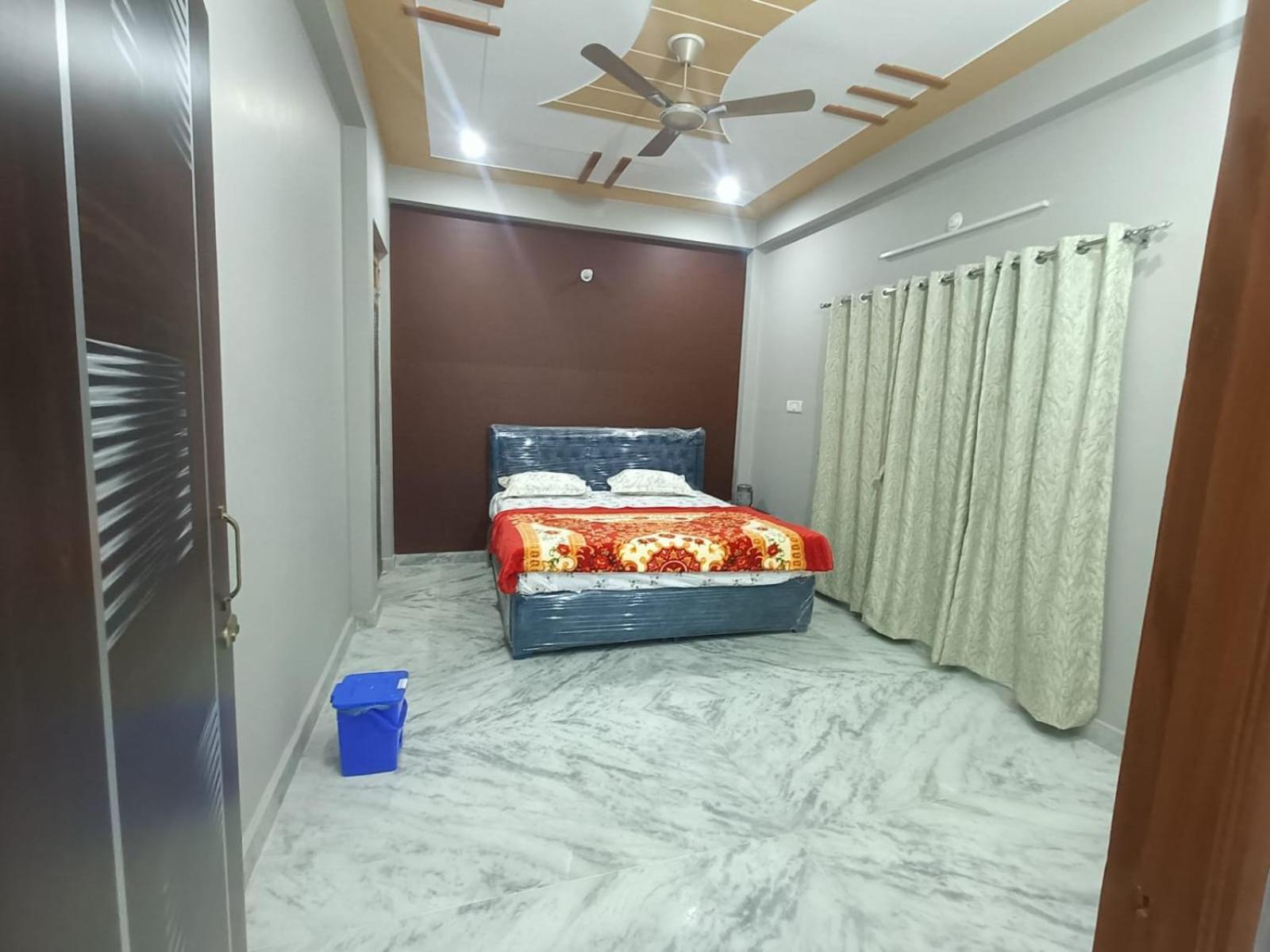 Sarvodaya Residency Hotel Ayodhya Bagian luar foto
